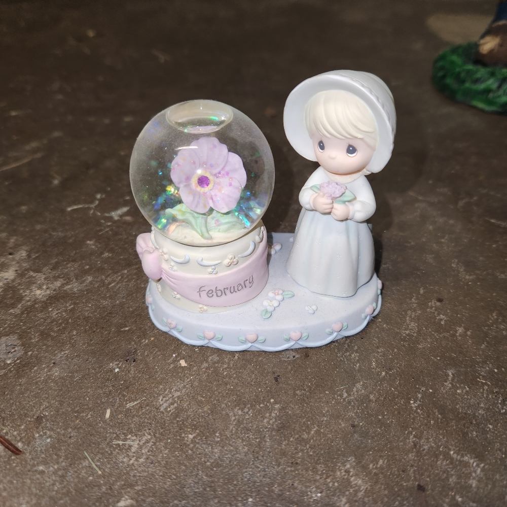 2000 February Precious Moments